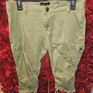 Jane Doe Juniors Tan Cargo Capri Pants Size 13